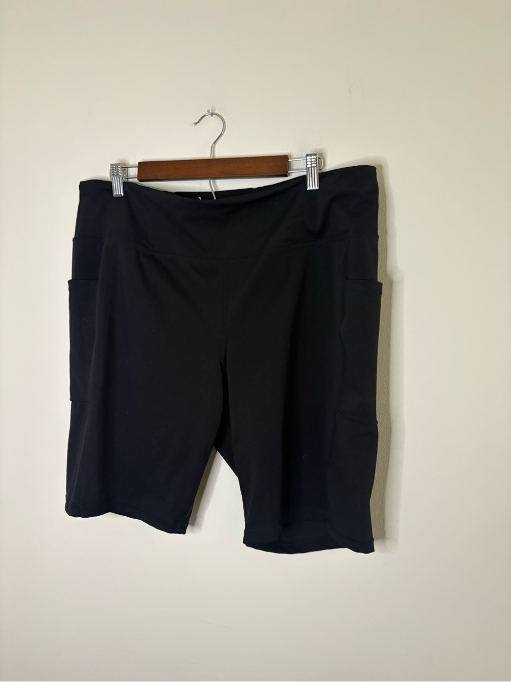 Xersion 2X 10” Black Bike Shorts Women’s Pockets Workout Gym